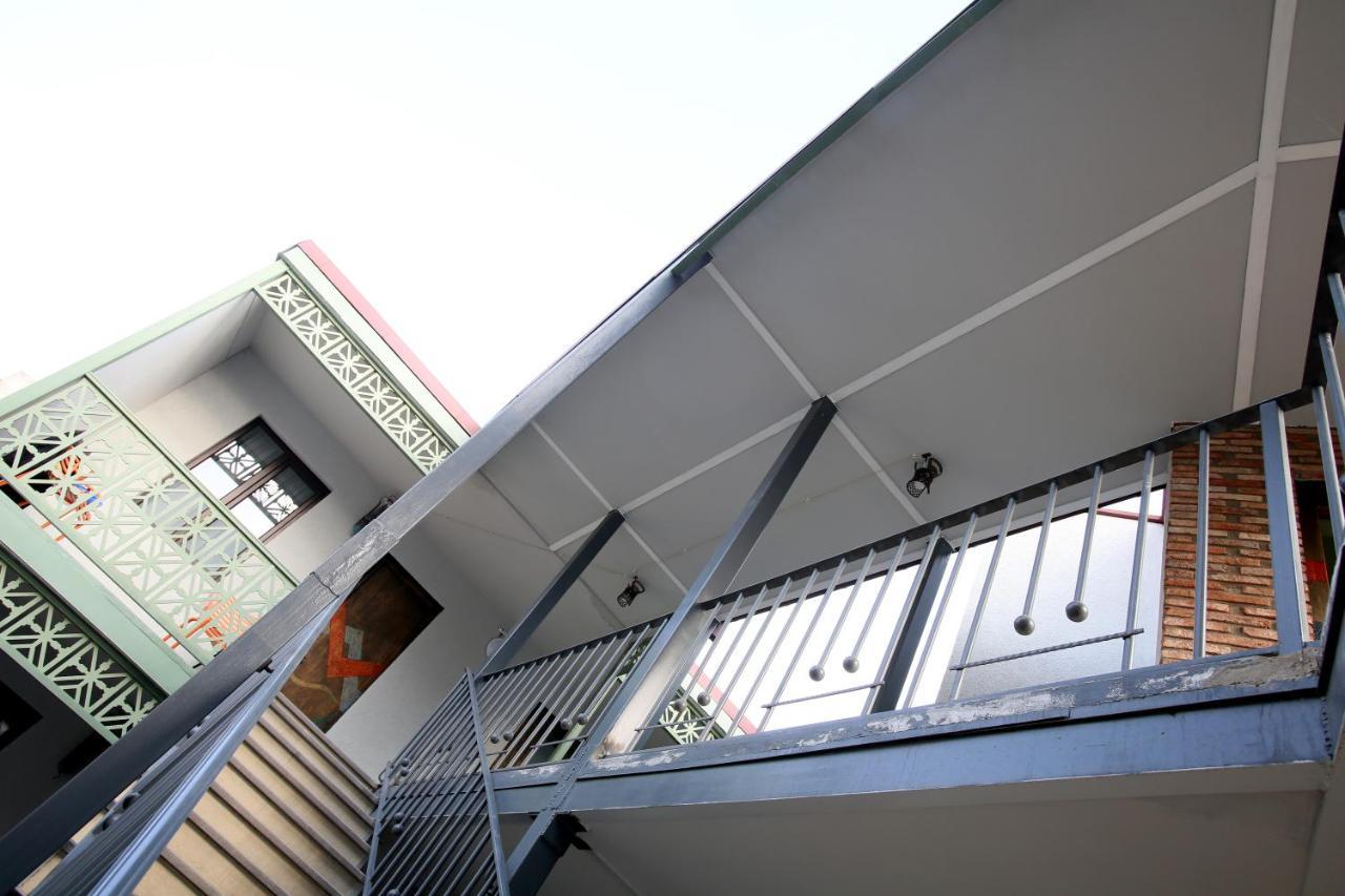 Boutique Kosher Hotel Tourfa 第比利斯 外观 照片